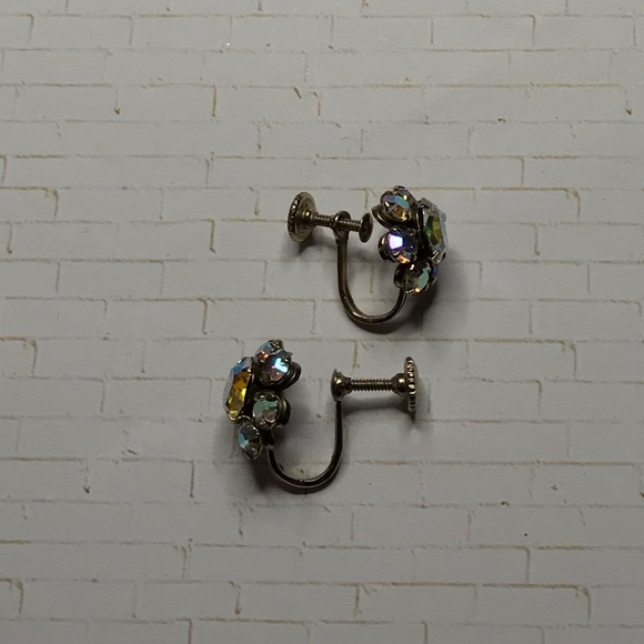 VTG Aurora Borealis Cluster Screw Back Earrings - Picture 6 of 6